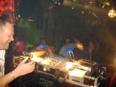 DJ-MEL!  Ostfeld-Halle